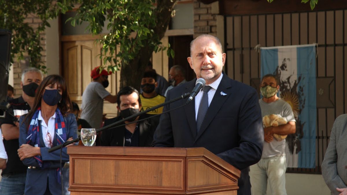 El gobernador Omar Perotti