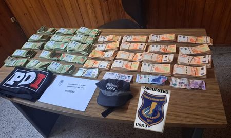 Las actuaciones fueron derivadas al personal de la Subcomisaría 11, que continúa con la investigación para esclarecer el origen y el destino del dinero. Las actuaciones fueron derivadas al personal de la Subcomisaría 11, que continúa con la investigación para esclarecer el origen y el destino del dinero.