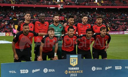 Colón perdió con Defensa y Justicia en su último partido como local en el 2022. Colón perdió con Defensa y Justicia en su último partido como local en el 2022.