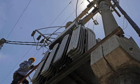 Según las autoridades de la EPE, en estos momentos la empresa no recauda lo suficiente para pagar la compra de la energía que distribuye. Según las autoridades de la EPE, en estos momentos la empresa no recauda lo suficiente para pagar la compra de la energía que distribuye.
