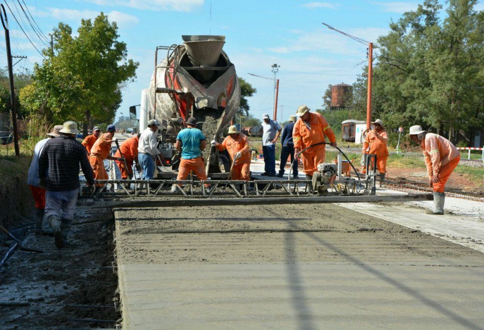 La licitación se organizó en cinco grupos de bacheo con la finalidad de reparar caminos provinciales en los departamentos Belgrano, Castellanos, Las Colonias, San Cristóbal, 9 de Julio y San Jerónimo.