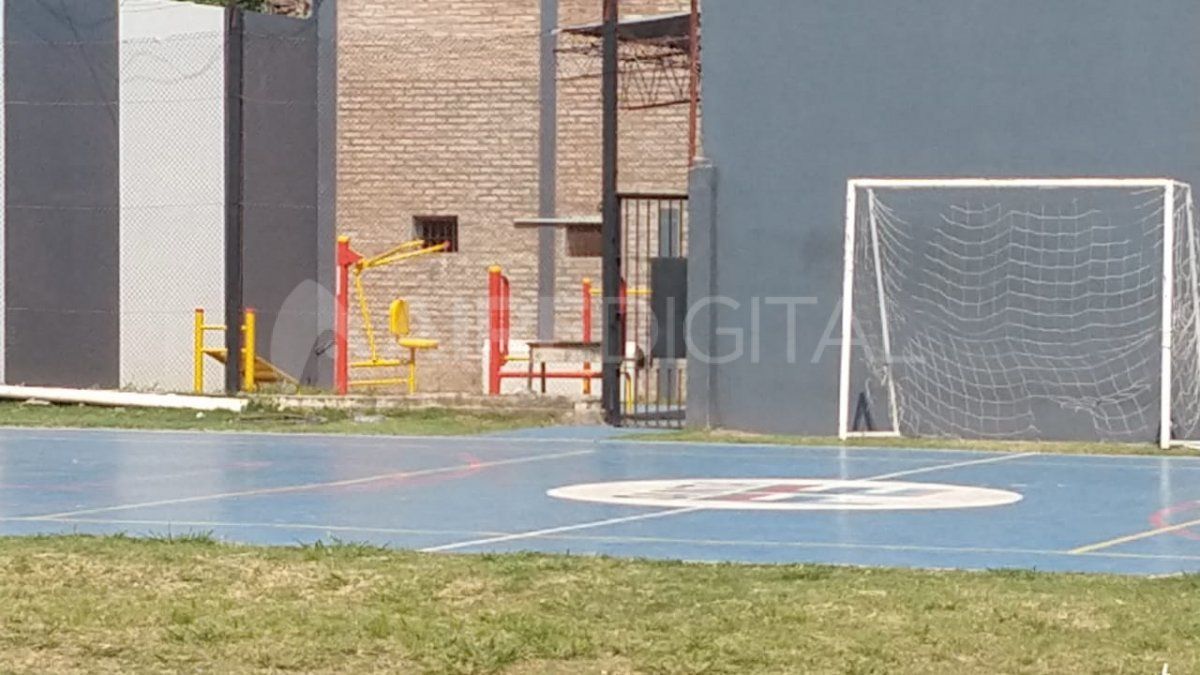 Se construyeron dos nuevos sectores para alojar a jóvenes infractores de la ley penal -que van desde los 16 a los 18 años de edad-, pensados y adecuados para que el interno pueda transitar con dignidad la privación de libertad y se constituya, a su vez, en un puente de integración respecto de la comunidad.