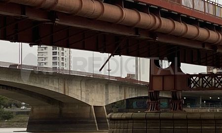 Puente Colgante: el detalle que llamó la atención de quienes pasaban por la zona Puente Colgante: el detalle que llamó la atención de quienes pasaban por la zona