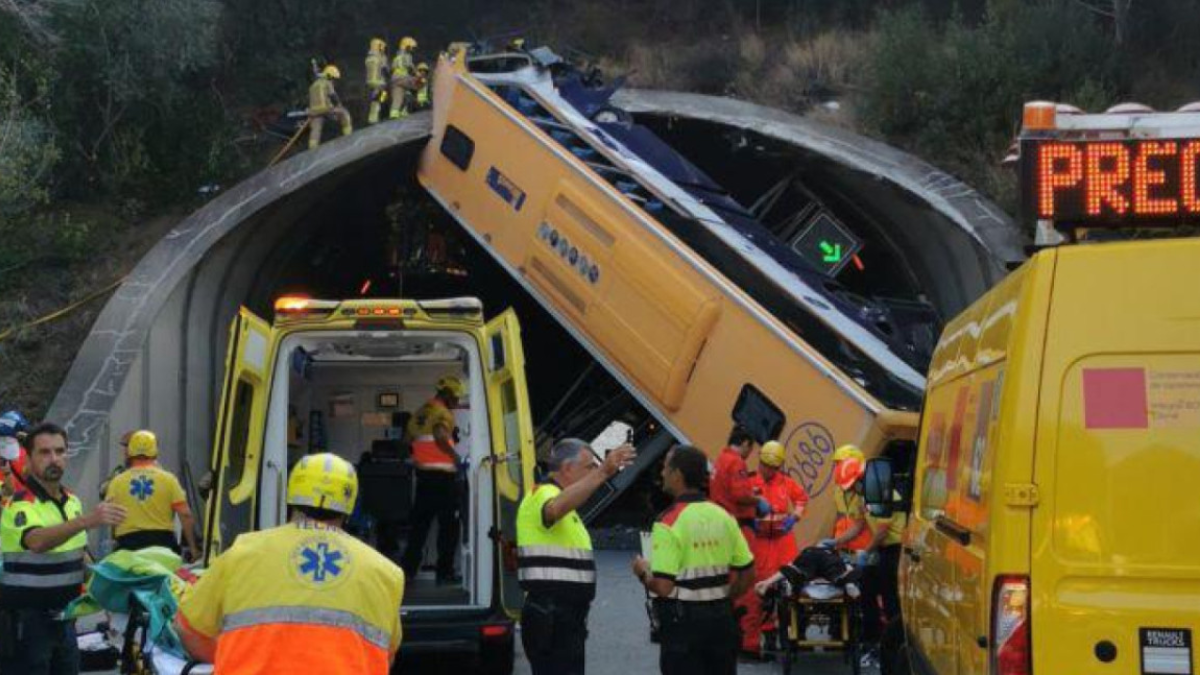 Un accidente de un colectivo en España dejó a 47 personas heridas y tres en estado grave.