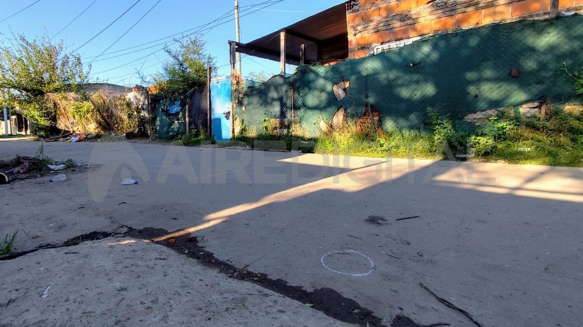 Domingo violento en Rosario: tres personas murieron producto de una balacera en Villa Banana y un joven de 18 falleció tras un ataque a tiros a una vivienda.&nbsp;