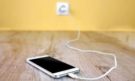 expertos revelaron cual es la forma correcta de cargar el celular expertos revelaron cual es la forma correcta de cargar el celular
