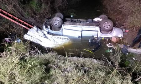 tragedia en la ruta nacional 33: una mujer y una nena de 4 anos murieron en un vuelco tragedia en la ruta nacional 33: una mujer y una nena de 4 anos murieron en un vuelco