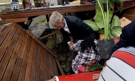 rogelio frigerio sufrio una brusca caida mientras inauguraba un restaurante rogelio frigerio sufrio una brusca caida mientras inauguraba un restaurante