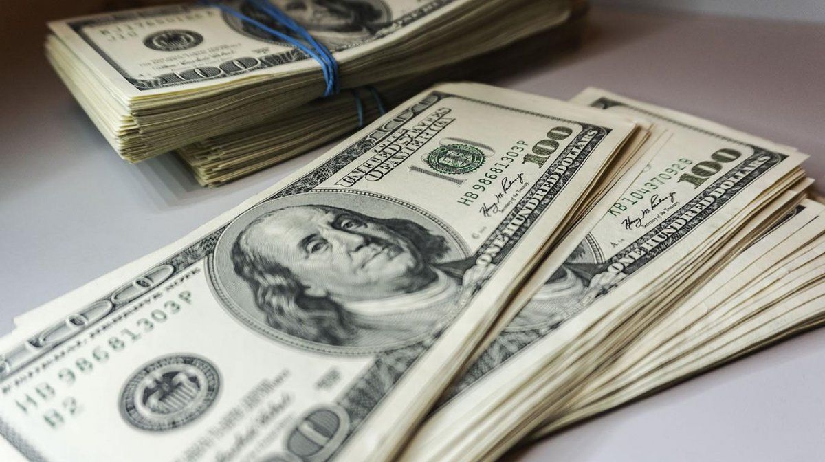 Punto por punto, las claves de la restricción a la compra de dólares: ¿Qué cambió este lunes?