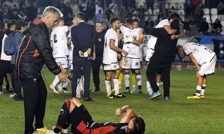 Colón empató ante All Boys, pero perdió la chance de ascender. Seguirá un año más en la Primera Nacional.