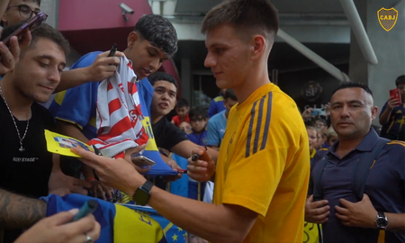El gran gesto de Kevin Zenón y Boca con los hinchas en Santa Fe, antes de jugar contra Unión El gran gesto de Kevin Zenón y Boca con los hinchas en Santa Fe, antes de jugar contra Unión