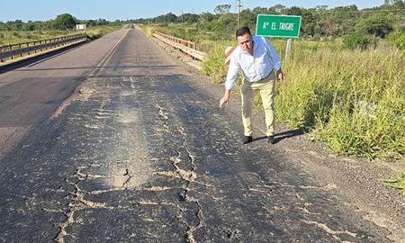 Por la causa, el juez Alurralde supo realizar un monitoreo sobre el tramo de la ruta que debe ser reparado. Por la causa, el juez Alurralde supo realizar un monitoreo sobre el tramo de la ruta que debe ser reparado.