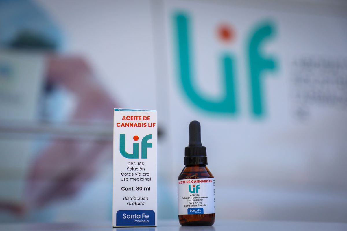 La titular de la cartera sanitaria provincial precisó que el paciente que requiere o se le prescriba cannabis ingresa automáticamente en el sistema provincial y será abastecido por el LIF. La titular de la cartera sanitaria provincial precisó que el paciente que requiere o se le prescriba cannabis ingresa automáticamente en el sistema provincial y será abastecido por el LIF.