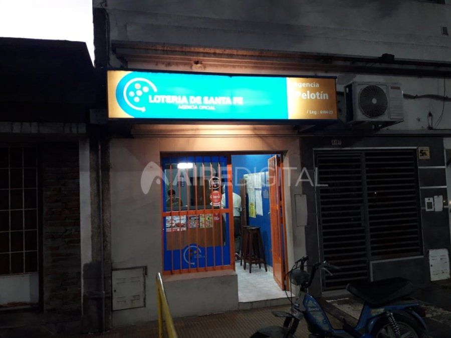 Violento robo en una lotería: encerraron al dueño en el baño y se llevaron $600