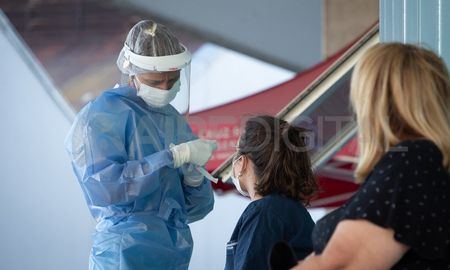 En las últimas 24 horas se realizaron 75.608 testeos y desde el inicio del brote ascienden a 33.323.292 las pruebas diagnósticas para esta enfermedad. En las últimas 24 horas se realizaron 75.608 testeos y desde el inicio del brote ascienden a 33.323.292 las pruebas diagnósticas para esta enfermedad.