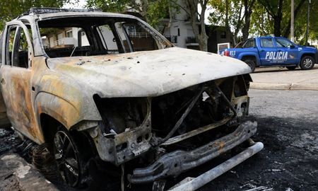 La camioneta estaba estacionada frente a una comisaria en la zona sur de la ciudad de Rosario. La camioneta estaba estacionada frente a una comisaria en la zona sur de la ciudad de Rosario.