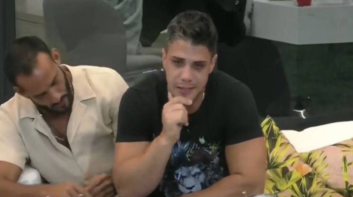 Conejo no soportó la eliminación de Coti.