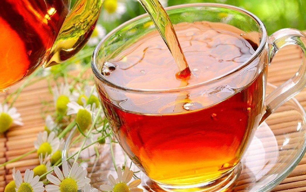 El té de manzanilla ofrece propiedades carminativas