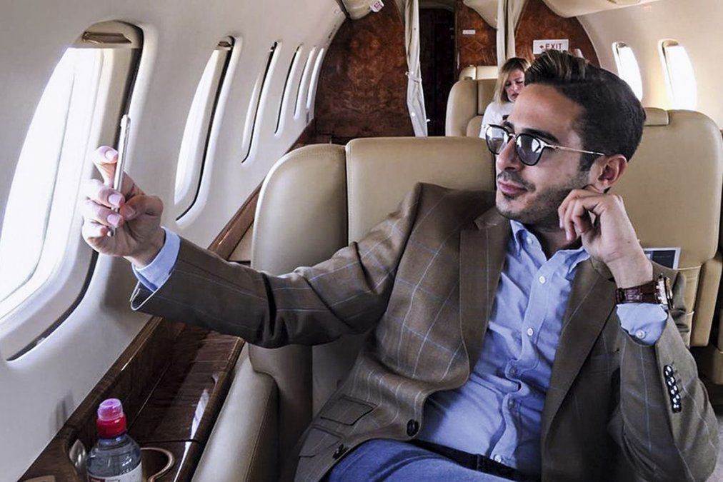 El estafador de Tinder: la increíble historia del falso millonario es lo más visto en Netflix