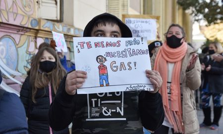 Inspectores de Litoral Gas cortaron el servicio en el 47% de las 1.000 instituciones educativas verificadas hasta el 15 de febrero. Inspectores de Litoral Gas cortaron el servicio en el 47% de las 1.000 instituciones educativas verificadas hasta el 15 de febrero.