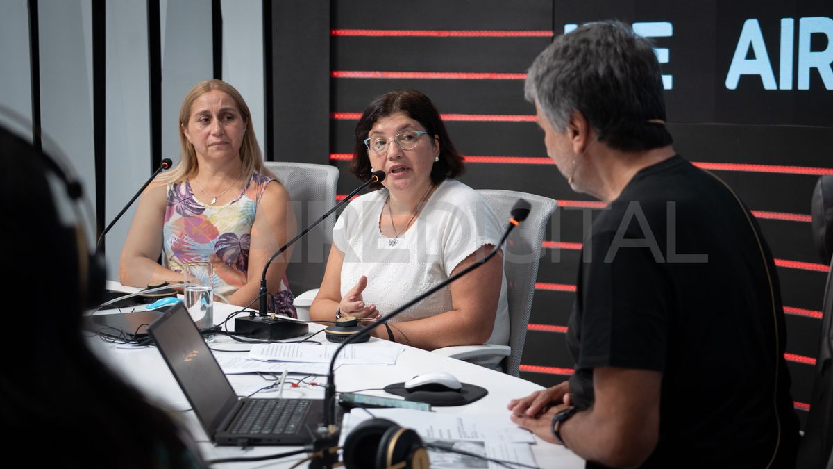 Alejandra, la primera persona que supo qué había pasado, junto a Daniela, la mamá de Macarena, en la entrevista en Ahora Vengo Alejandra, la primera persona que supo qué había pasado, junto a Daniela, la mamá de Macarena, en la entrevista en Ahora Vengo