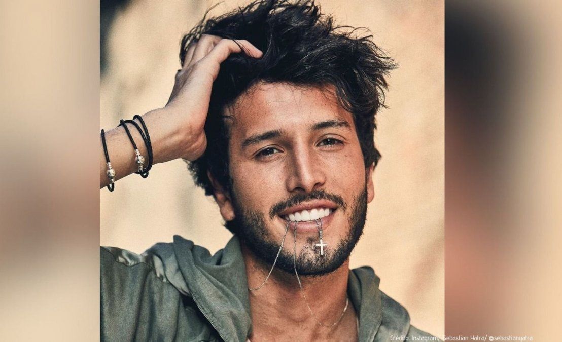Sebastián Yatra se mostró de viaje en México con una joven idéntica a Tini Stoessel