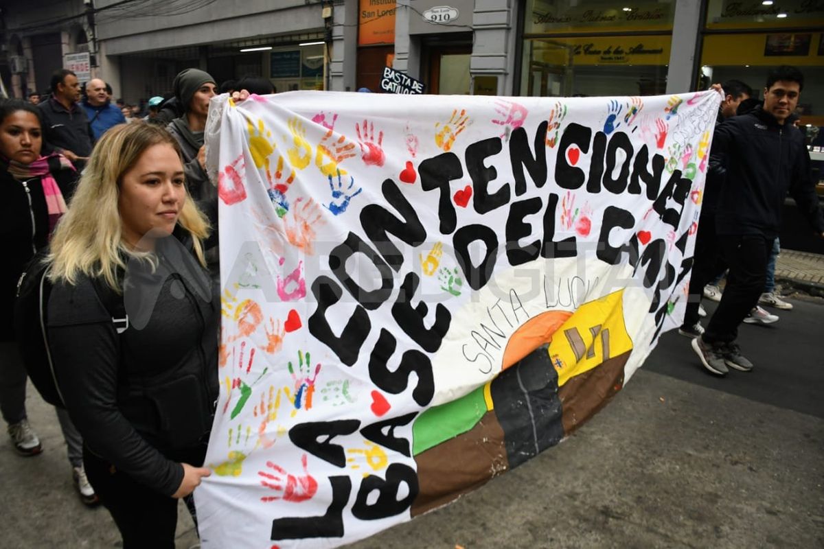 Imágenes de la marcha que se realizó el último 26 de junio en Rosario, conmemorando el Día Internacional de la Lucha contra el Uso Indebido y el Tráfico Ilícito de Drogas. Imágenes de la marcha que se realizó el último 26 de junio en Rosario, conmemorando el Día Internacional de la Lucha contra el Uso Indebido y el Tráfico Ilícito de Drogas.