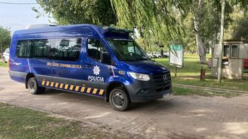 Hallaron un cuerpo flotando en el agua detrás del Museo de la Constitución