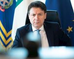 El primer ministro de Italia, Giuseppe Conte, quiere evitar seguir golpeando la economía del país. Nuestro objetivo es una Navidad donde no se dañen ni el consumo ni los afectos, dijo. El primer ministro de Italia, Giuseppe Conte, quiere evitar seguir golpeando la economía del país. Nuestro objetivo es una Navidad donde no se dañen ni el consumo ni los afectos, dijo.