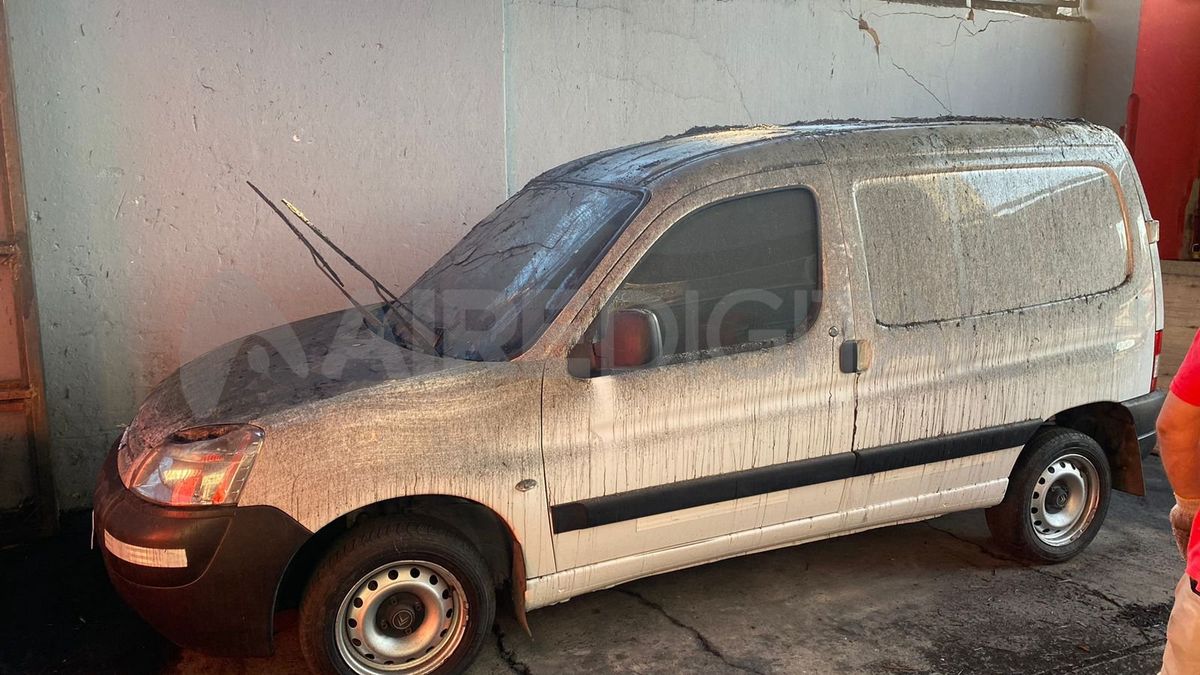 La camioneta quemada había sido sacada hacía unos días de la concesionaria.