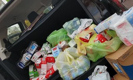El aumento de los precios, la falta de recursos económicos para adquirir el alimento y la escasez en determinados momento fueron los factores que llevaron a las madres integrantes de la asociación a lanzar esta iniciativa que se extenderá hasta que culmine la cuarentena. El aumento de los precios, la falta de recursos económicos para adquirir el alimento y la escasez en determinados momento fueron los factores que llevaron a las madres integrantes de la asociación a lanzar esta iniciativa que se extenderá hasta que culmine la cuarentena.