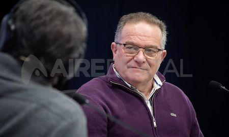 El ministro Jorge Lagna indicó que el ingreso con aforo reducido del público en los estadios puede generar violencia. El ministro Jorge Lagna indicó que el ingreso con aforo reducido del público en los estadios puede generar violencia.