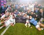 Sarmiento golpeó en un momento clave y avanzó de fase.