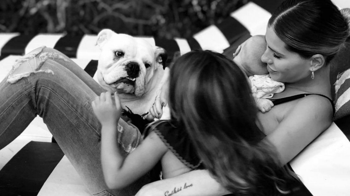 La China Suárez sumó un accesorio a su indumentaria para recordar a su mascota