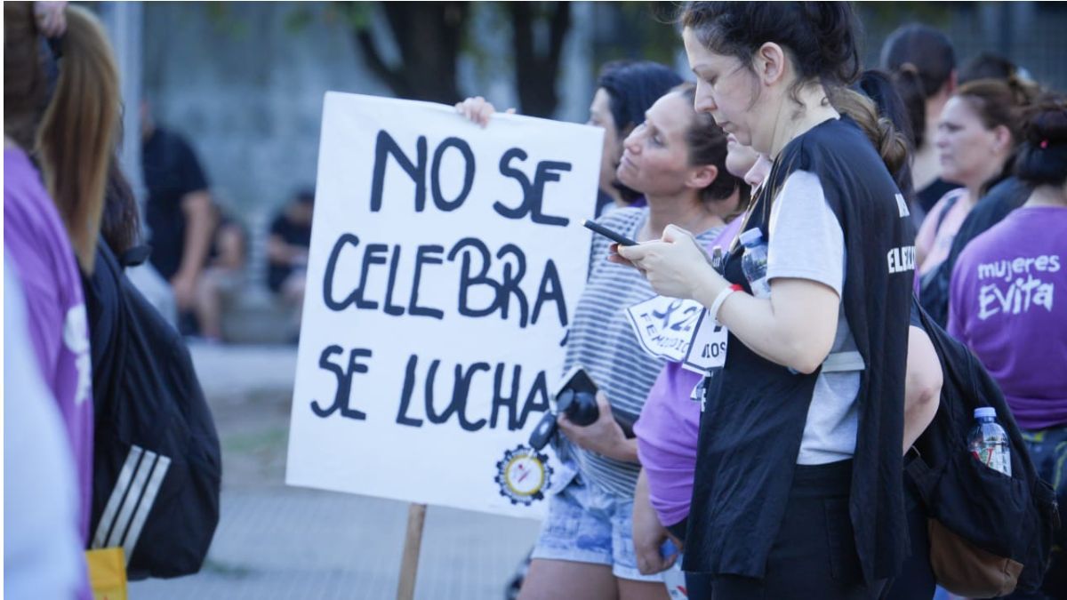 Para el movimiento feminista, el 8M se trata de una jornada de lucha y no de celebración. Para el movimiento feminista, el 8M se trata de una jornada de lucha y no de celebración.