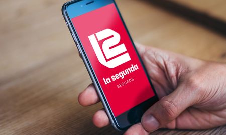 La nueva imagen de La Segunda Seguros es mucho más que un cambio estético: se trata de una propuesta que incluye un cambio cultural en la forma de responder a las demandas actuales. La nueva imagen de La Segunda Seguros es mucho más que un cambio estético: se trata de una propuesta que incluye un cambio cultural en la forma de responder a las demandas actuales.
