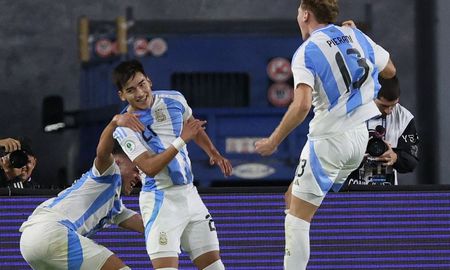 La Selección Argentina clasificó al Mundial sub 20 dos fechas antes de que finalice el hexagonal final y ahora pelea por ser campeón del Sudamericano. La Selección Argentina clasificó al Mundial sub 20 dos fechas antes de que finalice el hexagonal final y ahora pelea por ser campeón del Sudamericano.