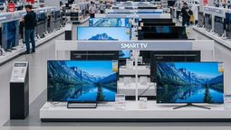 altText(Un supermercado ofrece televisores Smart TV con hasta 30% de descuento y 12 cuotas sin interés)}