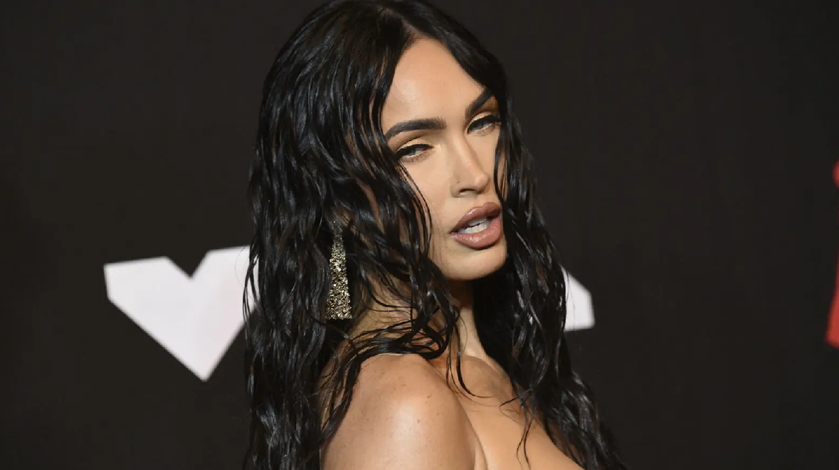 La protagonista de Transformers, confesó en una entrevista que padece dismorfia corporal. 