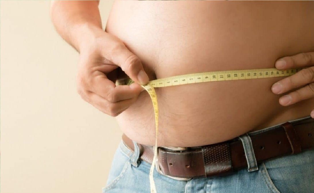 5 causas de la obesidad que no son comer en exceso