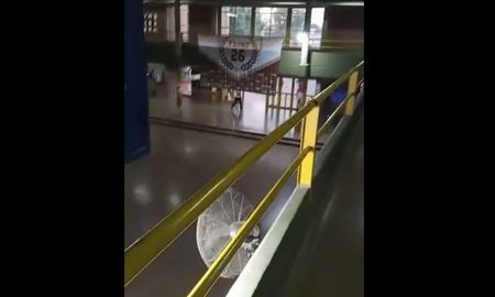 Una docente de la escuela Escuela Mariano Moreno de San Cristóbal relató cómo se vivieron los momentos posteriores al ataque. Una docente de la escuela Escuela Mariano Moreno de San Cristóbal relató cómo se vivieron los momentos posteriores al ataque.