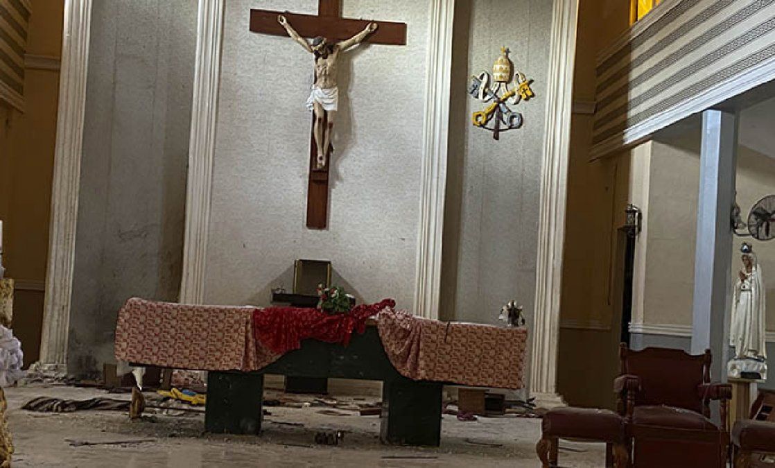 Al menos 50 personas murieron en un tiroteo dentro de una iglesia católica en Nigeria