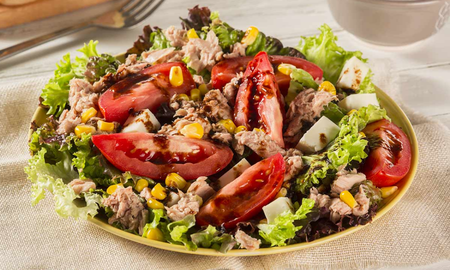 Cómo hacer la ensalada de atún más rica y fresca: la receta fácil para los días de calor Cómo hacer la ensalada de atún más rica y fresca: la receta fácil para los días de calor