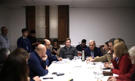 Avanzan el debate sobre los posibles cambios en las jubilaciones del sector público en la provincia de Santa Fe. Avanzan el debate sobre los posibles cambios en las jubilaciones del sector público en la provincia de Santa Fe.