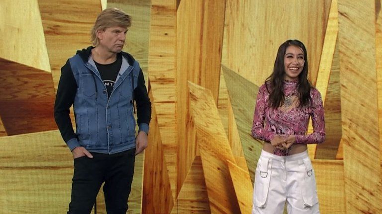 María Becerra reveló que intentaron violarla en el colegio.