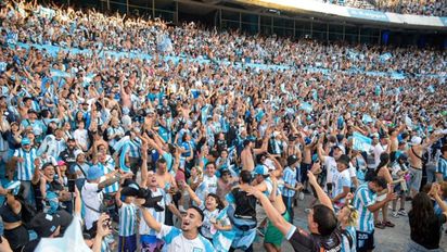 Cuatro hinchas del fútbol argentino no podrán ingresar a los estadios por un grave motivo
