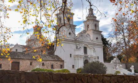 Descubrí Colonia Caroya, un pequeño pueblo de Córdoba. Descubrí Colonia Caroya, un pequeño pueblo de Córdoba.