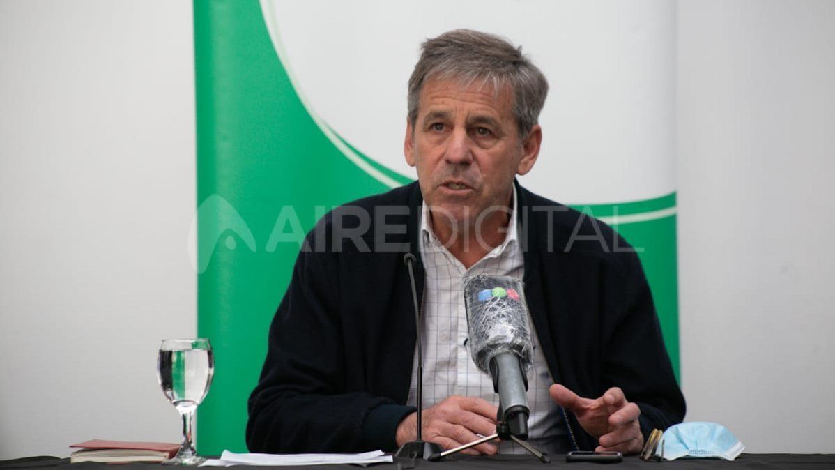 El intendente Emilio Jatón dio detalles del nuevo sistema de transporte en Santa Fe.