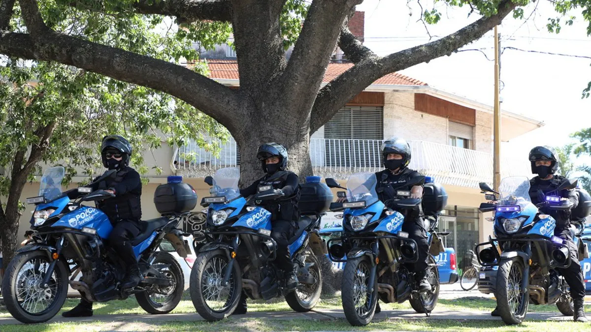 En el entorno de la facultad se dispondrán dos anillos de control y custodia en la zona más próxima al edificio, mientras que un tercer anillo más alejado será responsabilidad de la policía de Santa Fe.