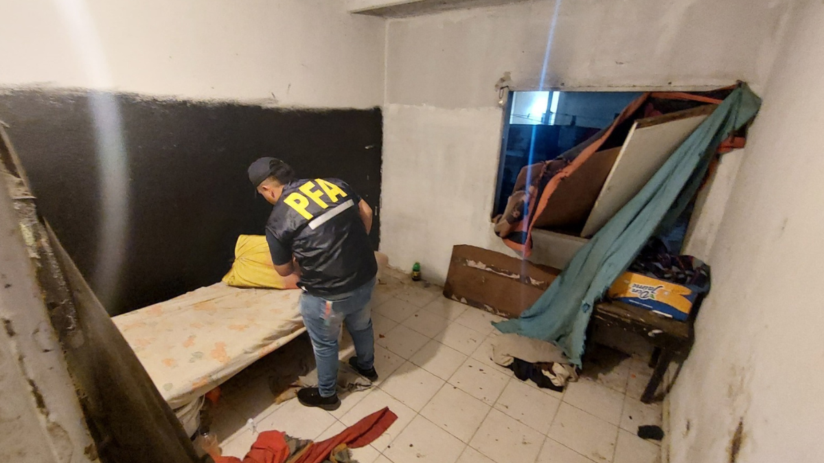 El operativo estuvo a cargo de la Policía Federal y del Ministerio de Seguridad de Santa Fe. El operativo estuvo a cargo de la Policía Federal y del Ministerio de Seguridad de Santa Fe.